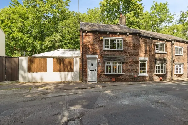 Far Lane, Gorton, M18, photo 1