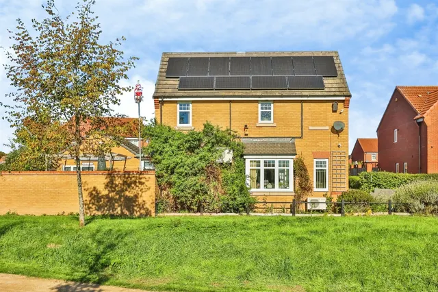 Airfield Way, Hucknall, NG15, photo 1