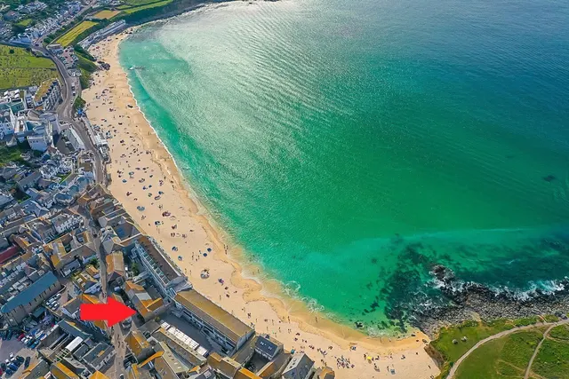 St. Ives, TR26, photo 1