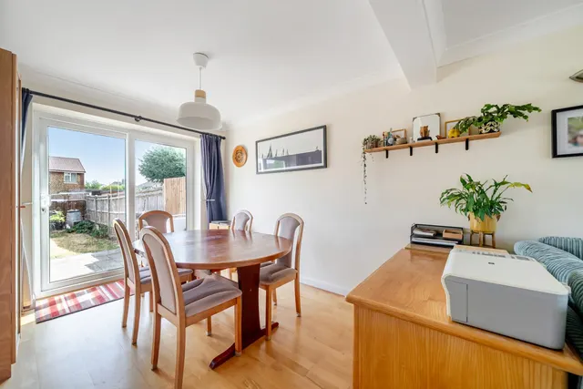 Photo 2 — Barham Close, BR2