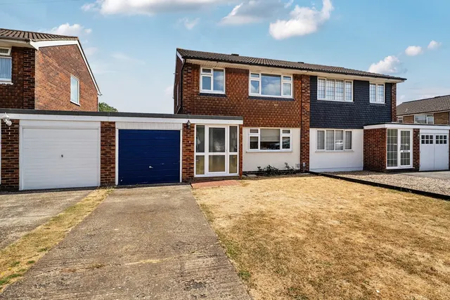 Barham Close, BR2, photo 1