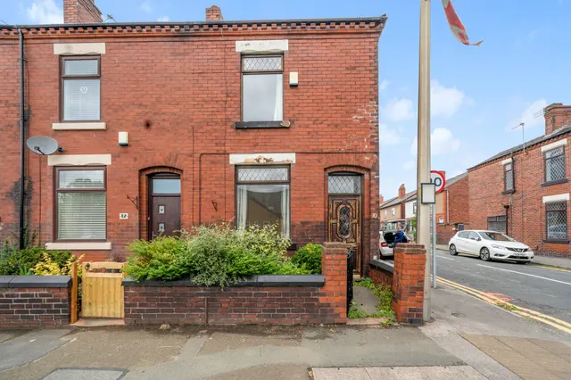 Kirkhall Lane, Leigh, Leigh, WN7 1RY, photo 1
