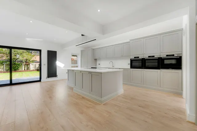 Norlands Lane, Widnes, WA8, photo 3