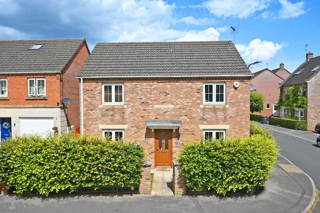 Sterling Chase, Knaresborough, HG5, photo 1