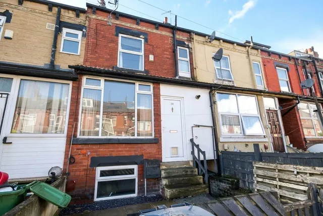 Cross Flatts Street, Beeston, LS11, photo 1