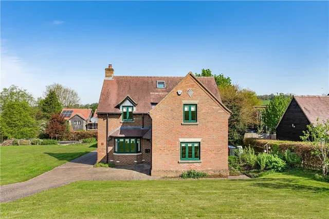Main Road, Cherhill, SN11, photo 1