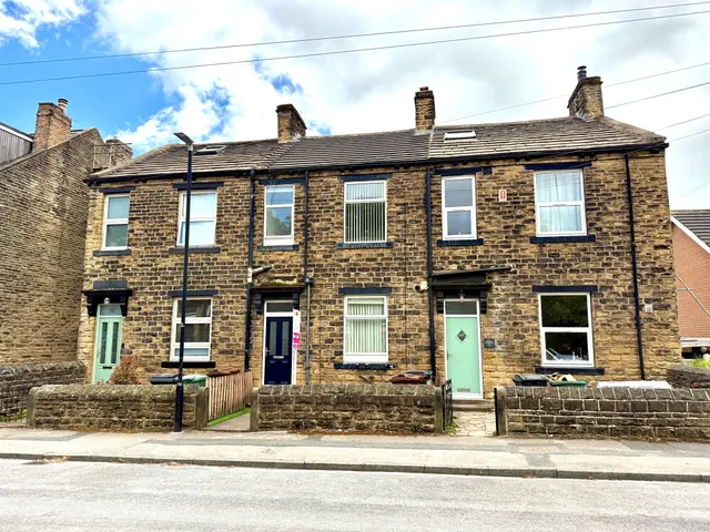 School Street, Pudsey, LS28, photo 1