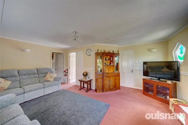 Photo 2 — Doverdale Park Homes, Hampton Lovett, Droitwich, Worcestershire, WR9 0NU