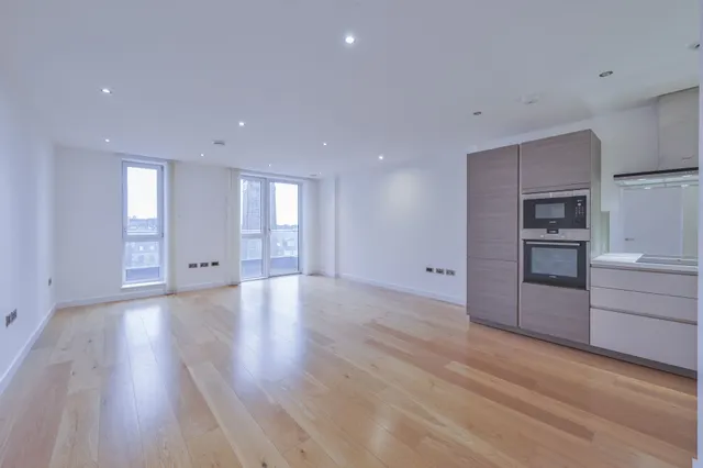 Apartment 32, Glenbrook Apartments, London, photo 1