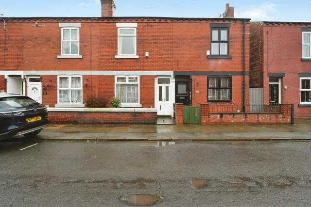 Charles Street, MANCHESTER, Lancashire, M27, photo 1
