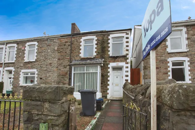 Abertillery Road, Abertillery, NP13, photo 2