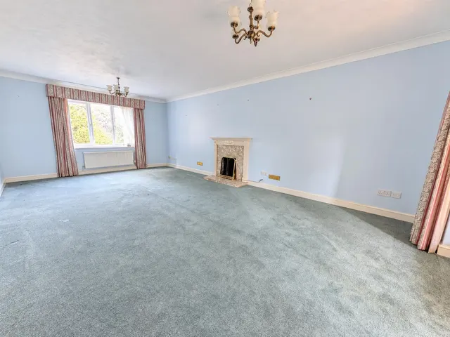 Knights Meadow, Uckfield, TN22, photo 3