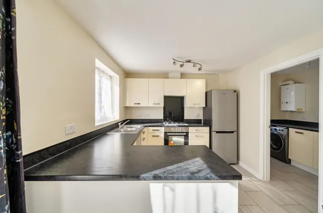 Wincombe Road, Coate, SN3, photo 3