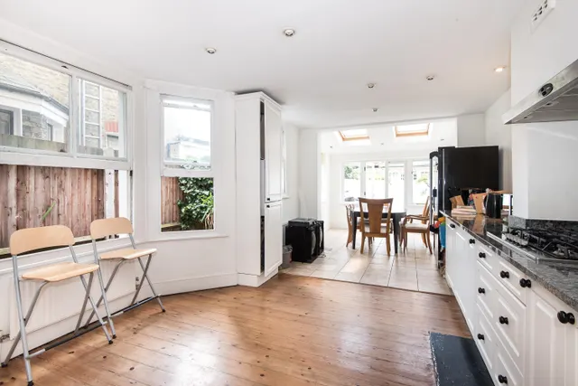 Stormont Road, London, SW11, photo 3