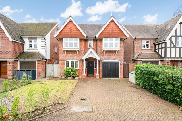 Wagtail Walk, Beckenham, BR3, photo 1