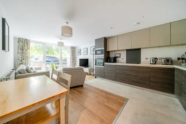 All Saints Road, Acton, W3, photo 1