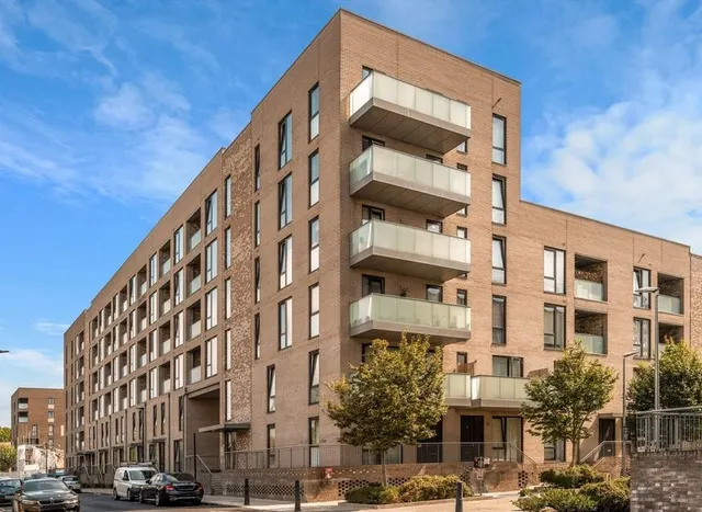 Blair Street, Canary Wharf, E14, photo 1