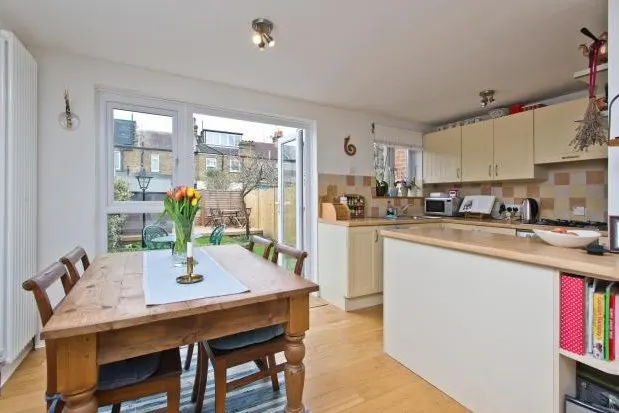 Carlton Park Avenue, Raynes Park, SW20, photo 2