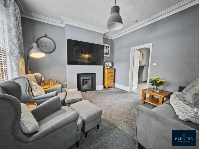Vine Street, Cleckheaton, BD19, photo 3