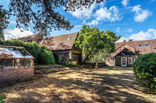 High Street, Limpsfield, RH8, photo 2