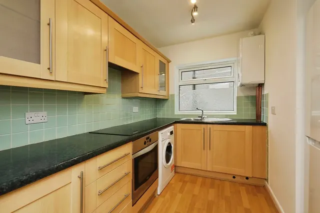 Photo 2 — Crimicar Lane, Sheffield, S10