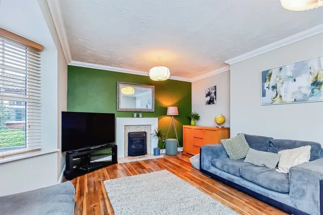Holdenby Close, Market Harborough, LE16, photo 3