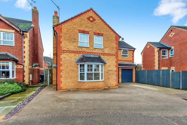 Holdenby Close, Market Harborough, LE16, photo 1