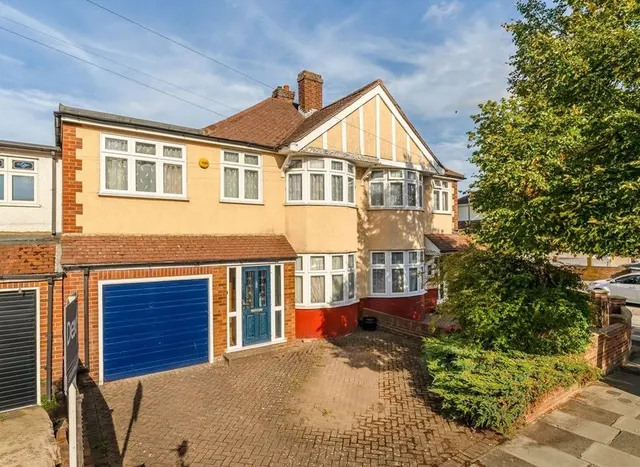 Ellerman Avenue, Twickenham, TW2, photo 1