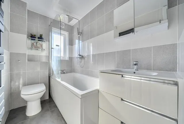 Longlands Road, Bishops Cleeve, GL52, photo 3