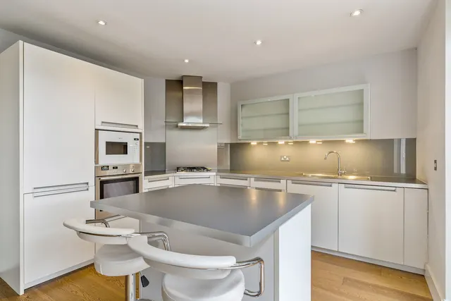 Woodman Mews, Richmond, TW9, photo 2