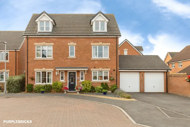 Hutton Close, Trowbridge, BA14, photo 1