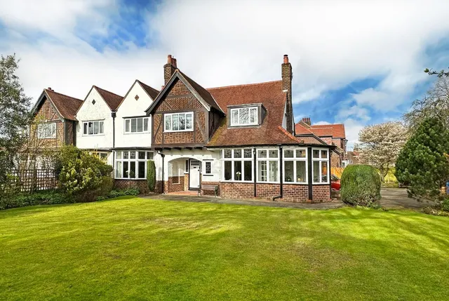 Hale Road, Hale, Cheshire WA15 8DL, photo 1