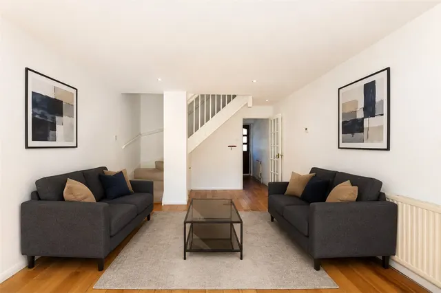 Photo 3 — Bowman Mews, London, SW18