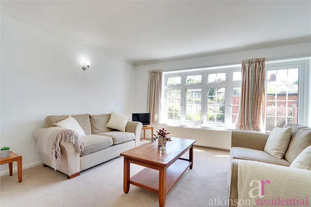 Wellington Road, Enfield, Middlesex, EN1 2PE, photo 1