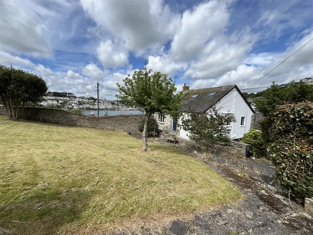 Fore Street, Polruan, photo 1