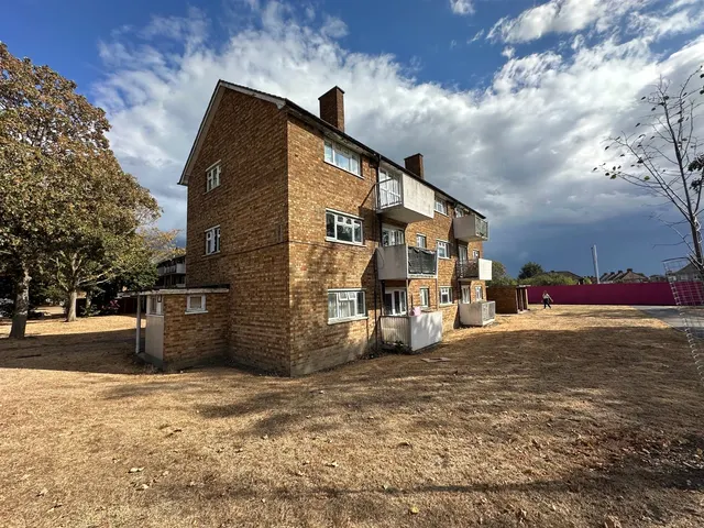 Padnall Road, Romford, RM6, photo 1