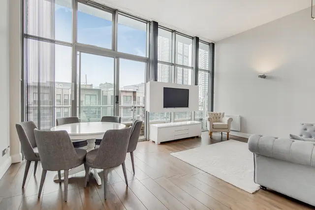 Flat 514, Lawrence House, 238 City Road, London, photo 1