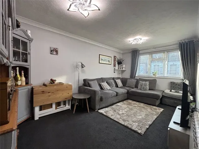 Church Road, Ramsgate, CT11, photo 2