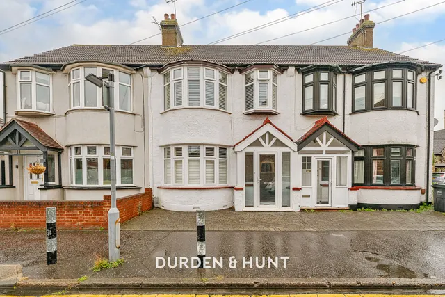 Marguerite Drive, Leigh-On-Sea, SS9, photo 1