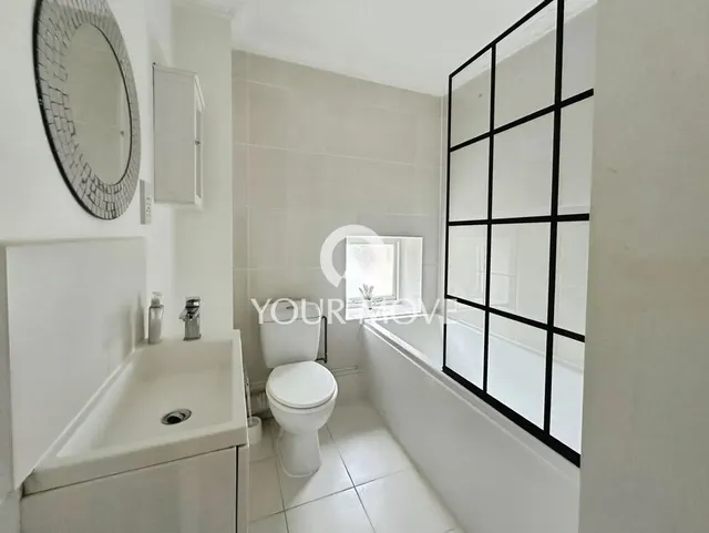 Shooters Hill Road, London, SE3, photo 1