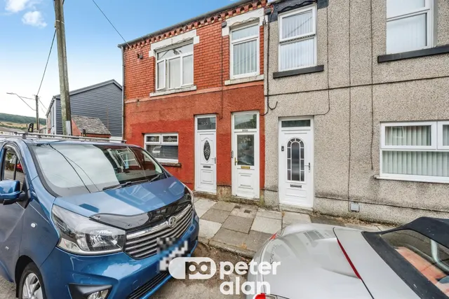 Bridgend Road, Maesteg, CF34, photo 1