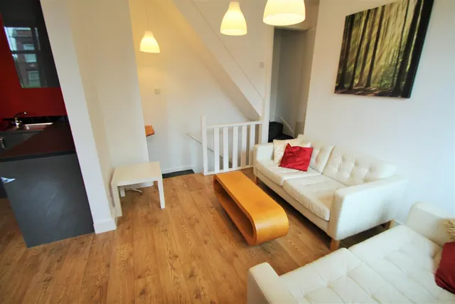 Wrangthorn Terrace, Hyde Park, LS6, photo 2