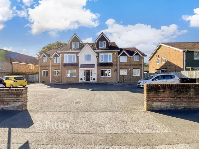 Orchard Close, Freshwater, PO40, photo 1