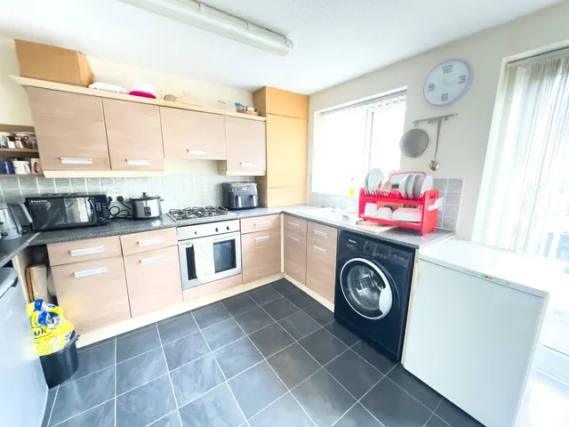 Seathwaite Close, Middleton, M24, photo 3