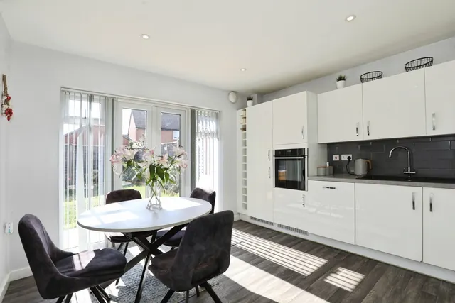 Photo 3 — Joe Brown Close, CREWE, Cheshire, CW1