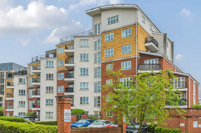 The Gateway, Watford, WD18, photo 1