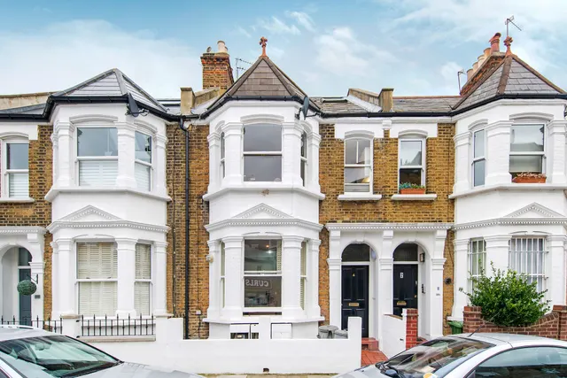 4B Mirabel Road, London, photo 1
