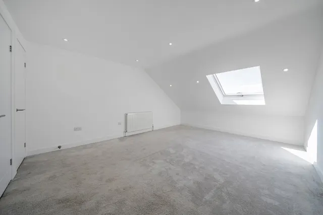 Photo 3 — Bushwood Drive, SE1