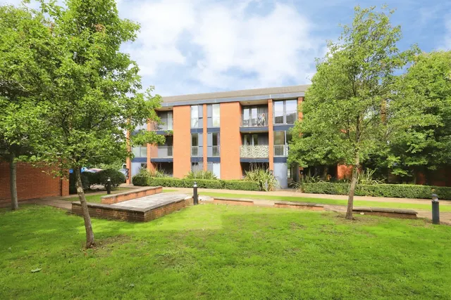 Liana Gardens, Wolverhampton, WV2, photo 1