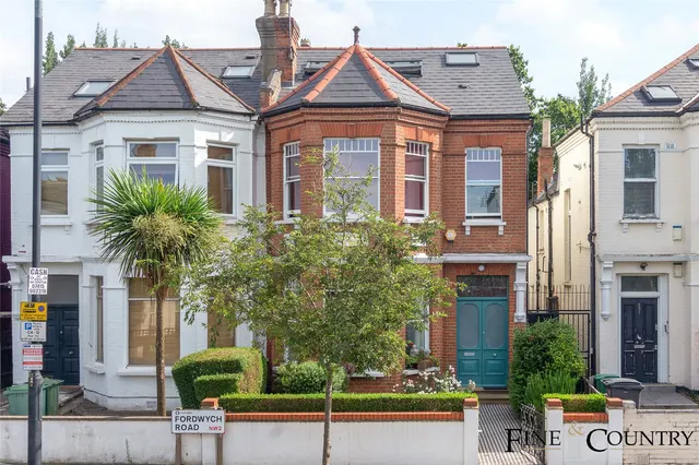 5 bedroom house, Fordwych Road, London